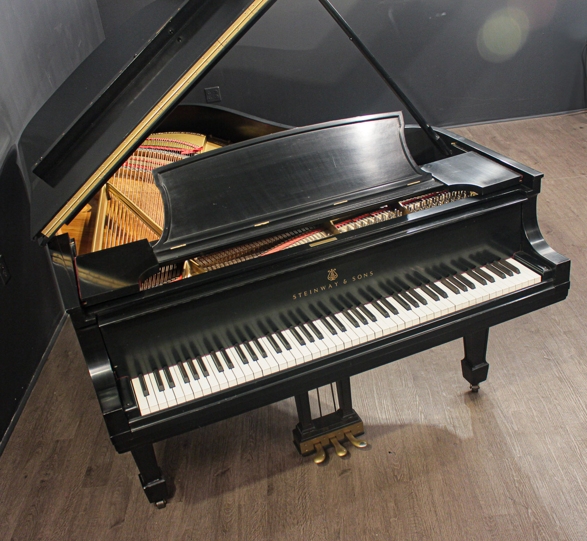 Steinway Model B 7' Semi-Concert Grand Piano | Steinway Pianos