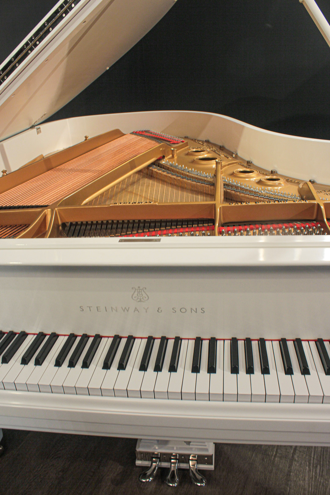 Steinway Model L 5'10'' Grand Piano White (Restored 2024) | Grand Pianos